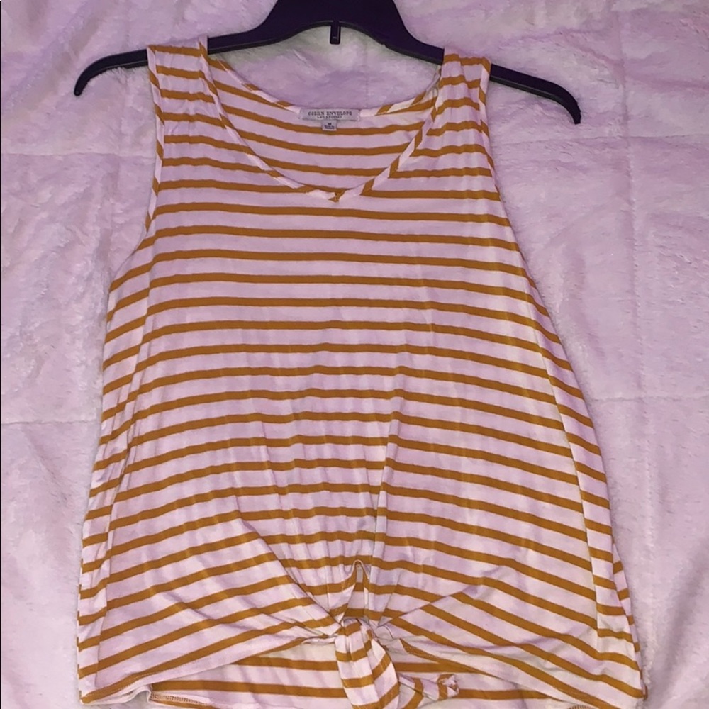 A cute flow tank top. Perfect for the summer.